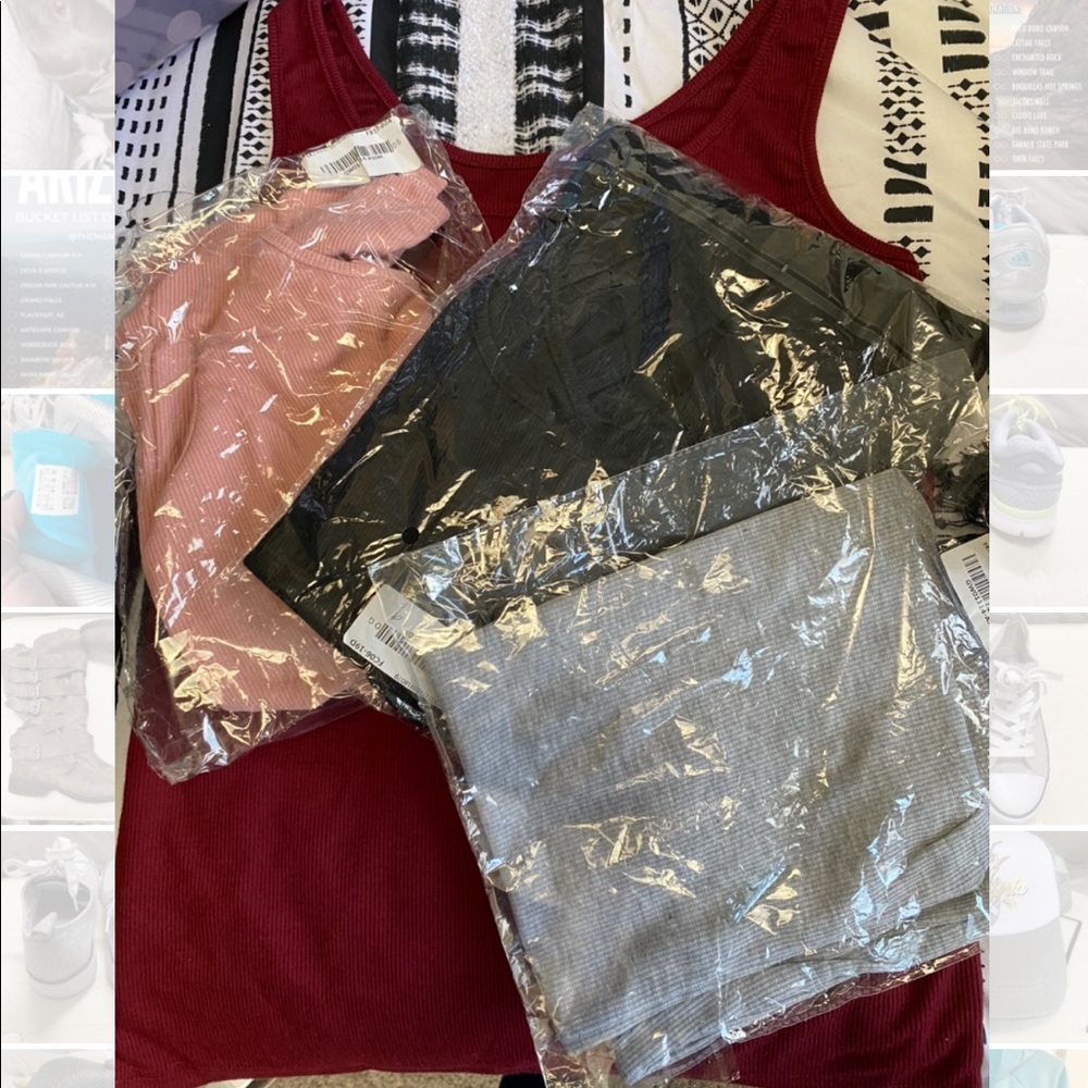Tank Top (s)